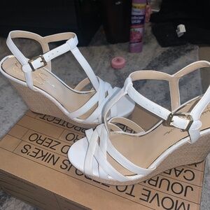 Jessica Simpson Strappy wedge heels Women’s size 9 ,4 inch heels good condition